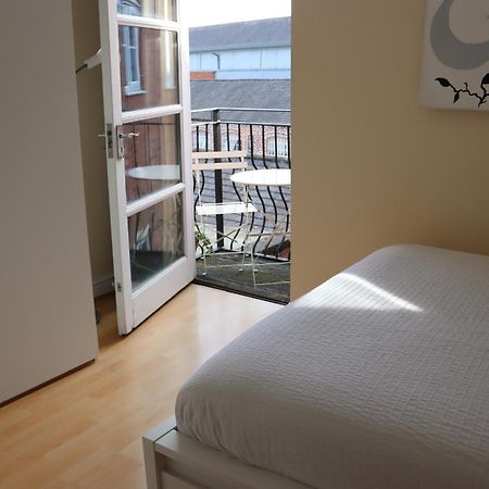 Scandinavian City Centre Apartment Worcester Bagian luar foto