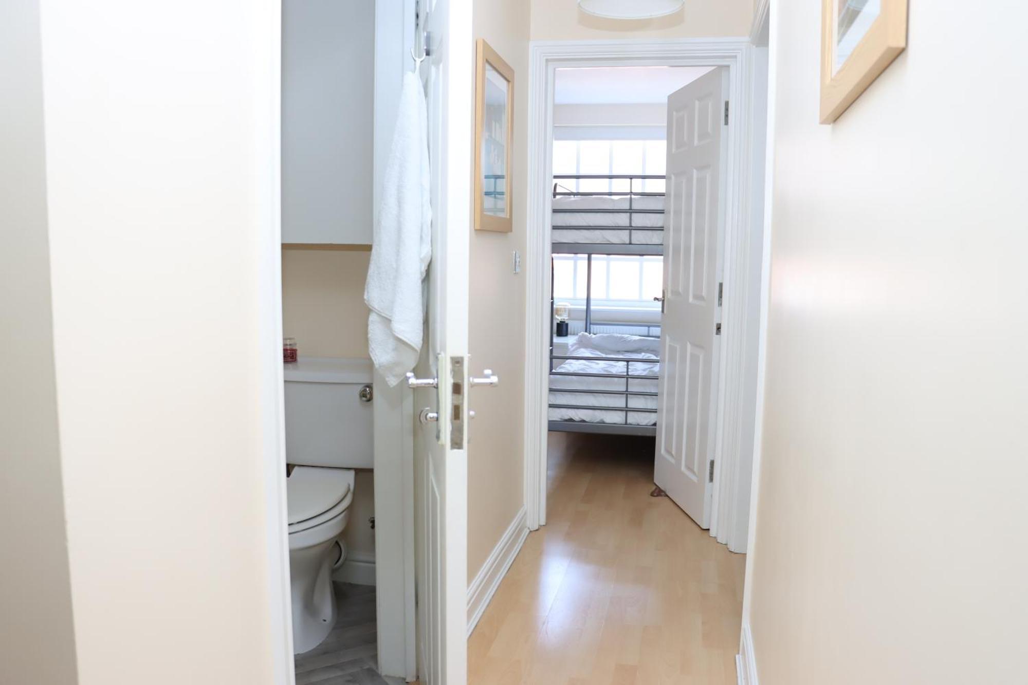 Scandinavian City Centre Apartment Worcester Bagian luar foto